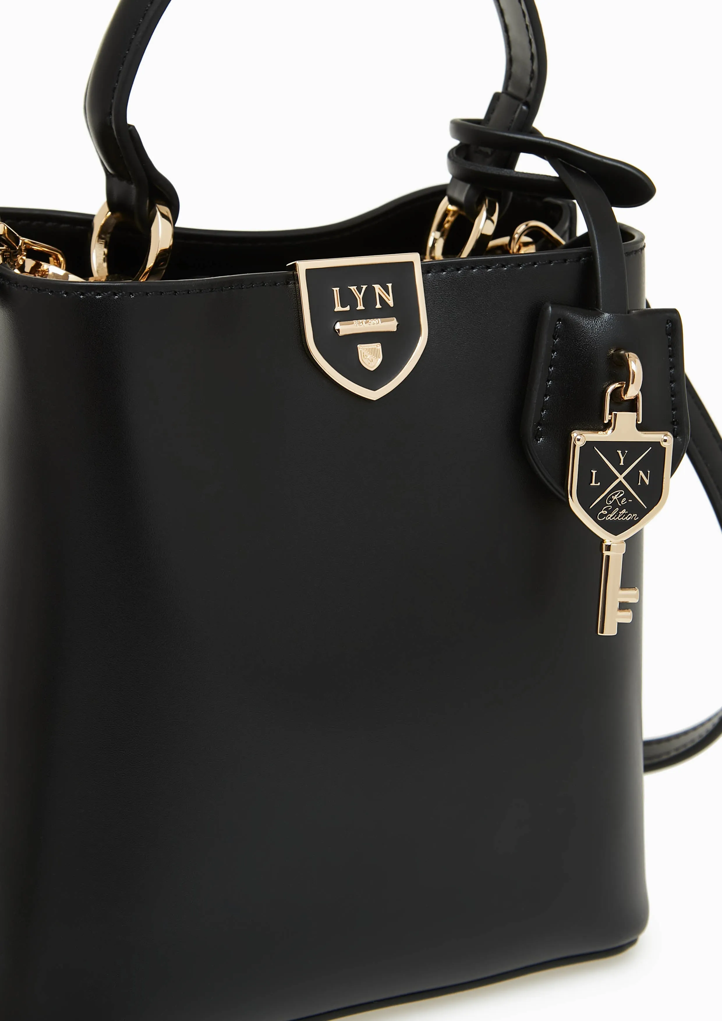 Astraea S Bucket Bag - Black