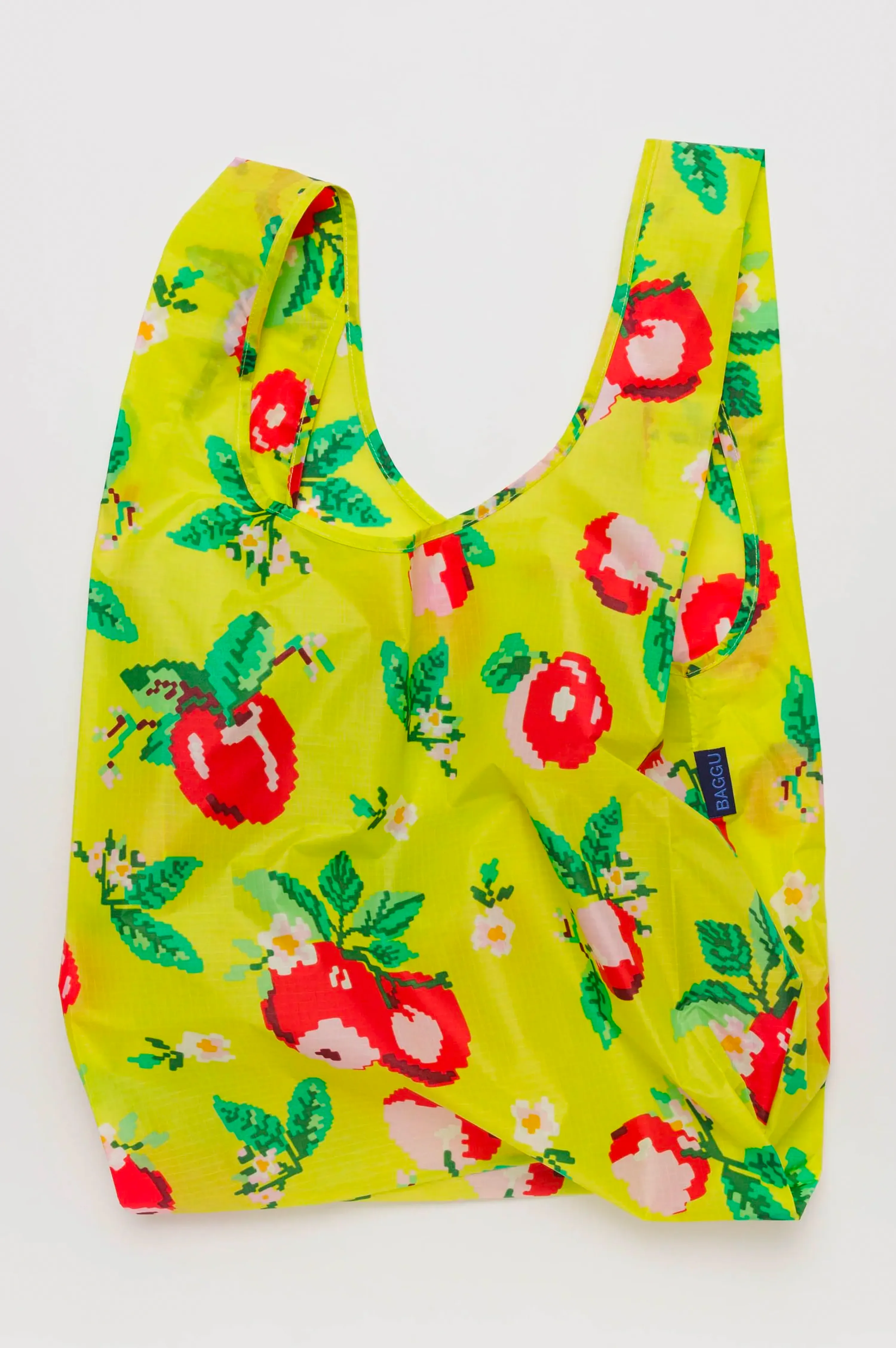 Baggu Needlepoint Apple Standard Reusable Bag