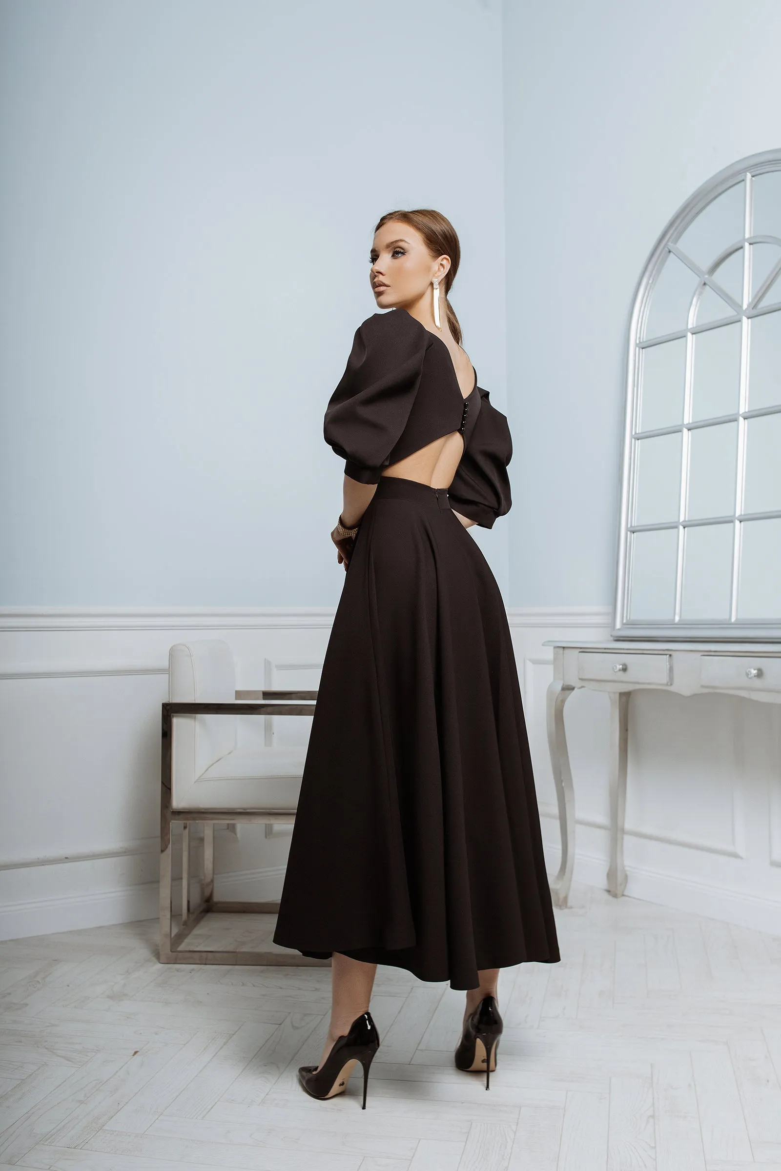 Black Backless Puff-Sleeve Midi Dress