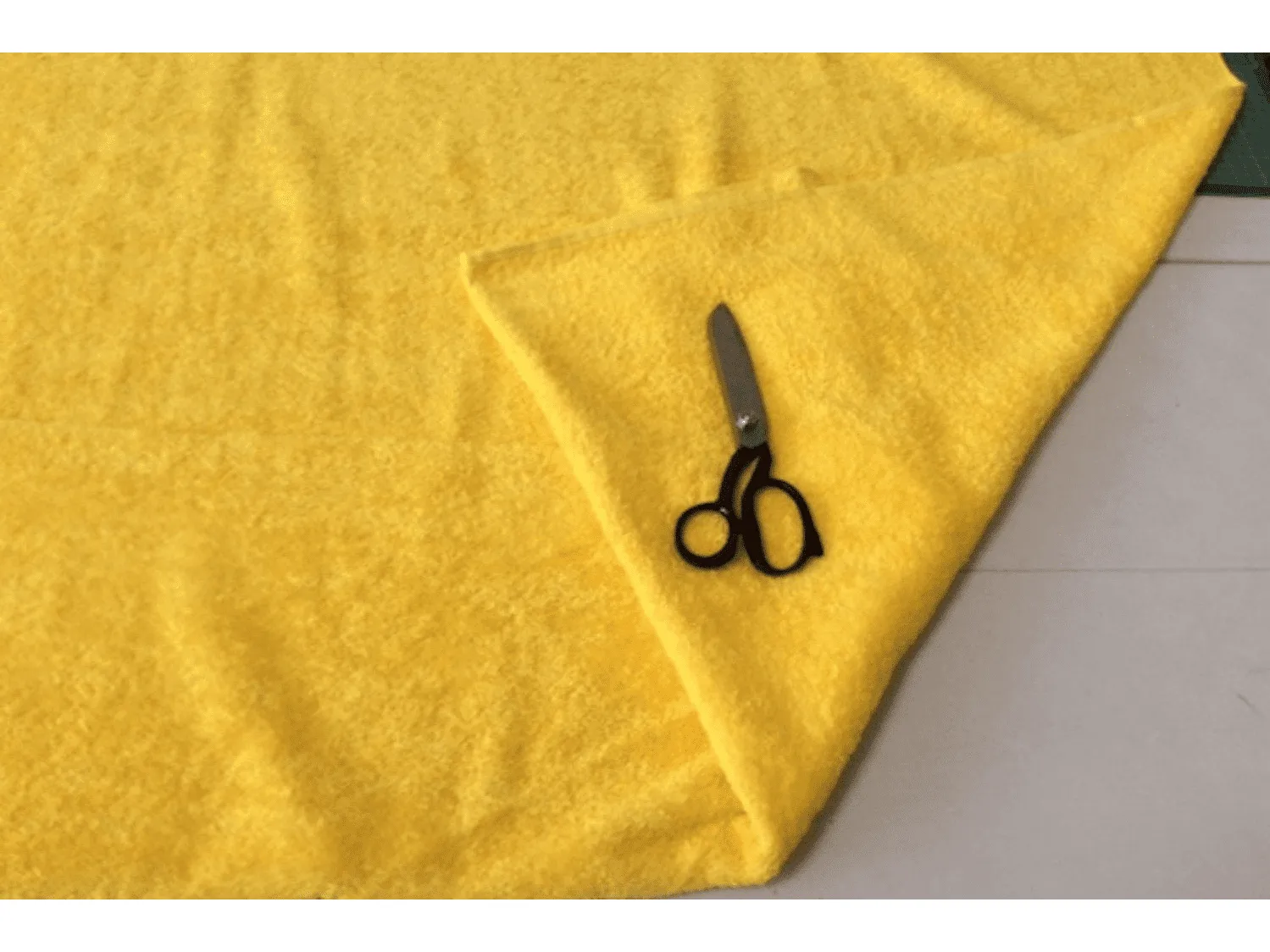 BRIGHT YELLOW  - Pure Cotton Thick LUXURY TOWELLING Fabric - 400 gsm Towels