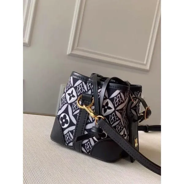 Bucket Mini Bag 1854 Canvas Black Runway 2020