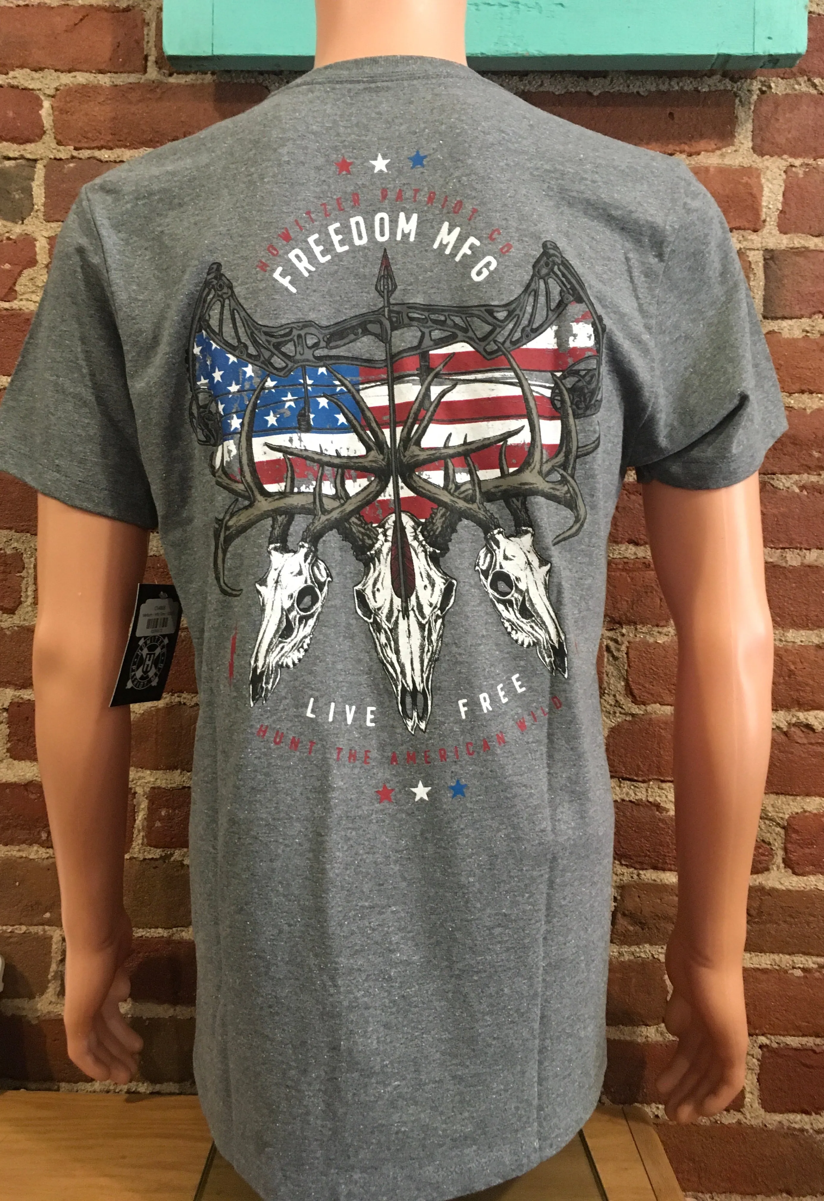 Howitzer Men's " Freedom Hunt" T Shirt