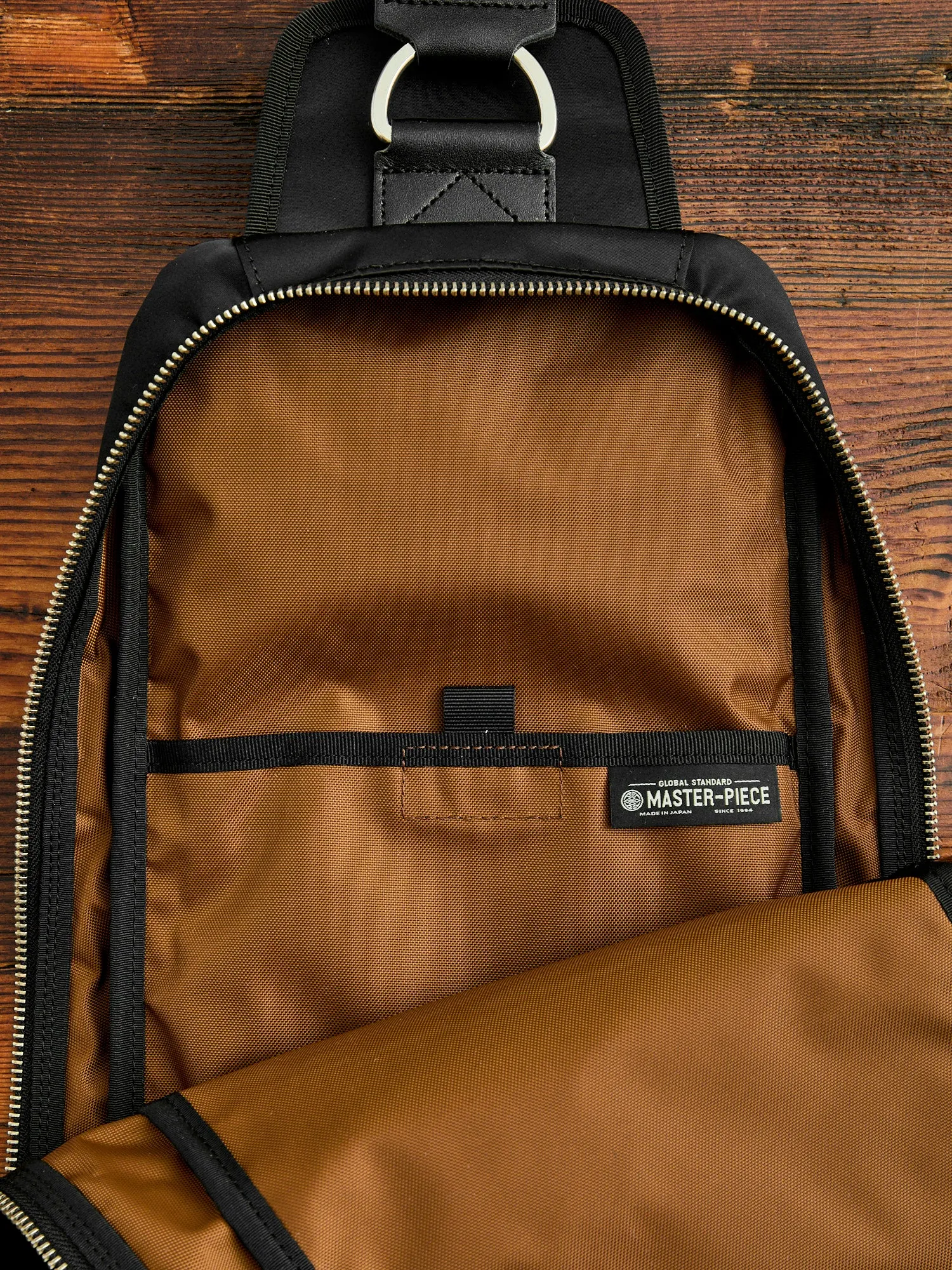 Lightning Shoulder Bag in Black