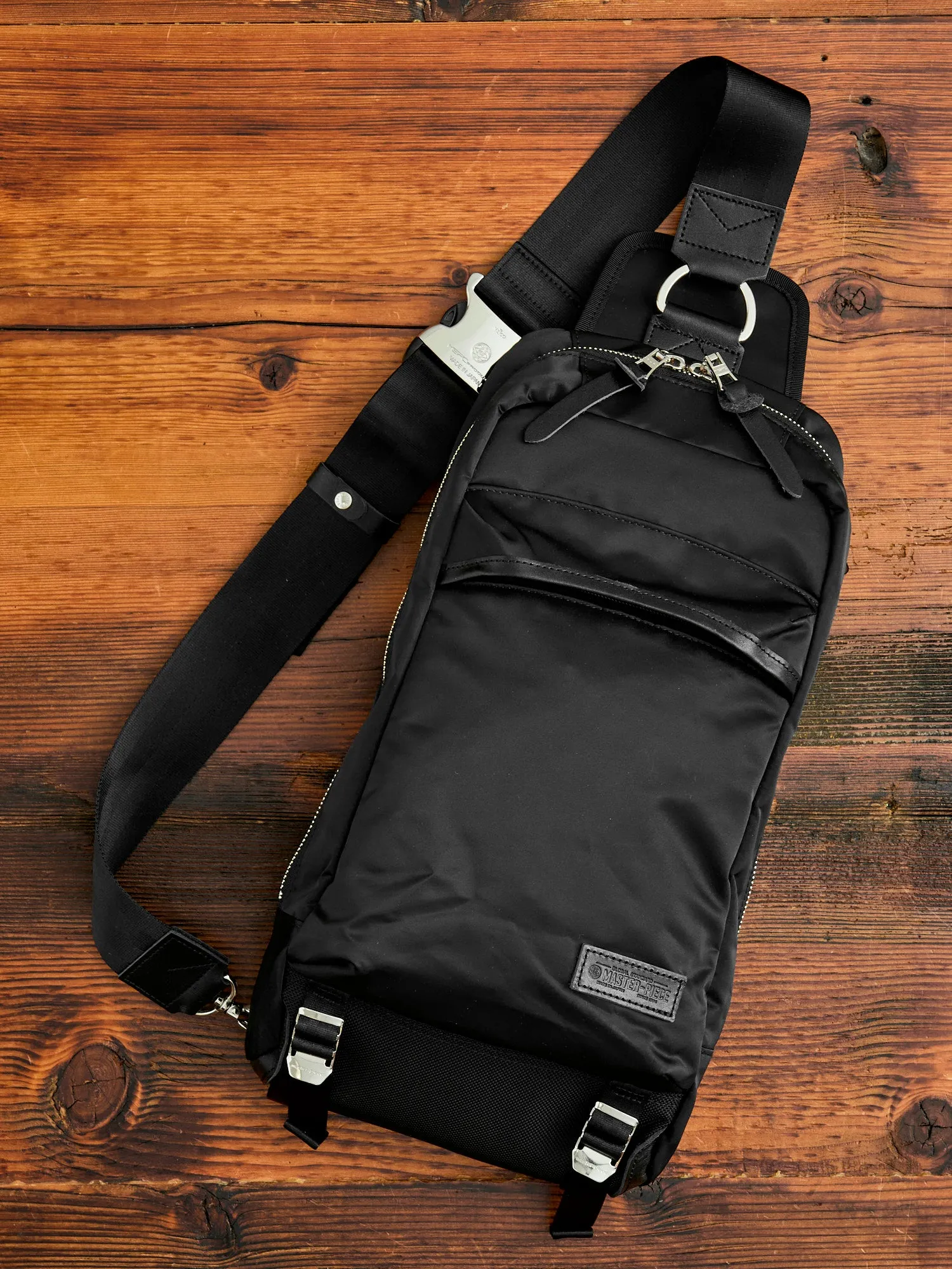 Lightning Shoulder Bag in Black