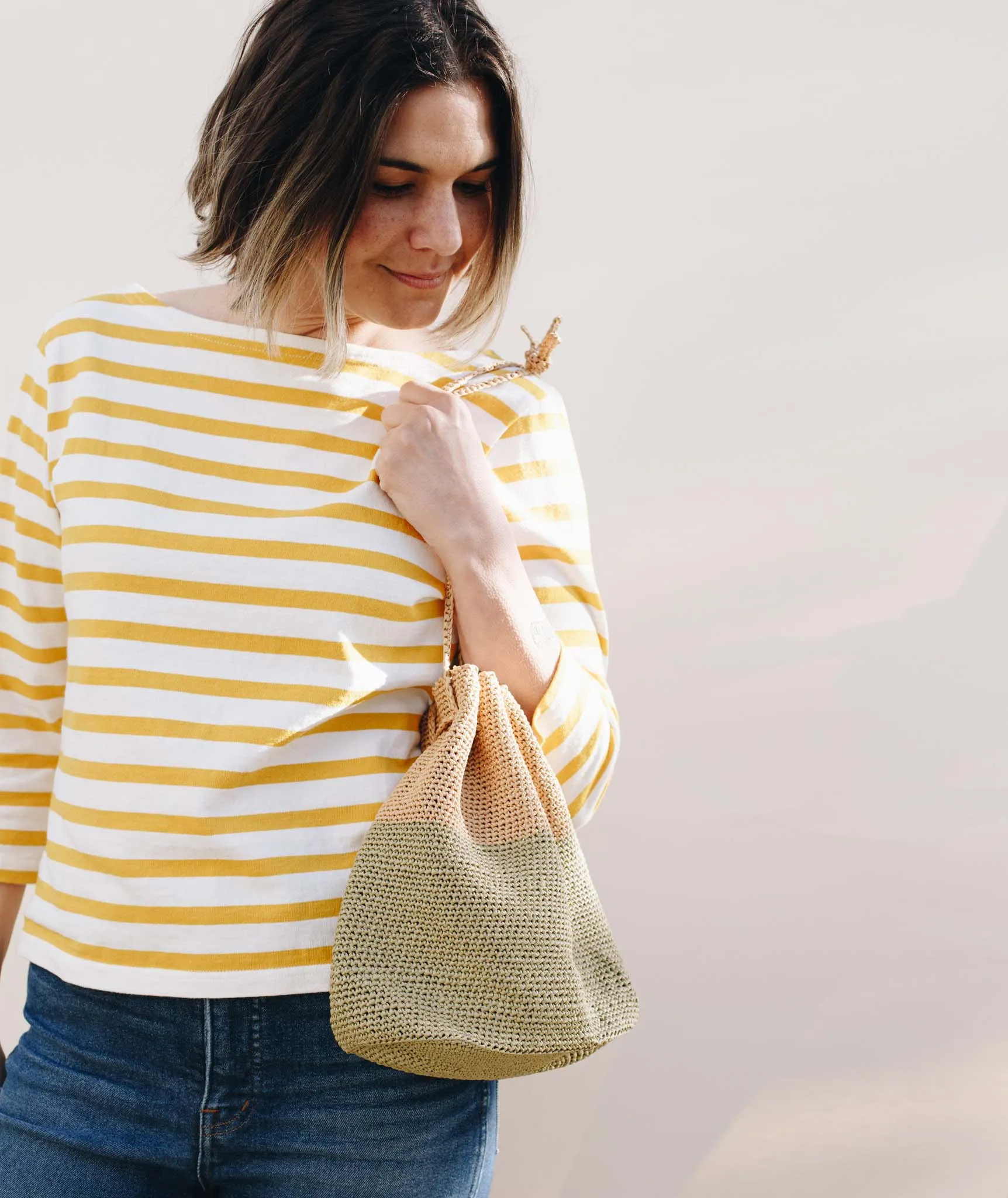 Oval Crocheted Bucket Bag Using Wool and the Gang Ra-Ra Raffia