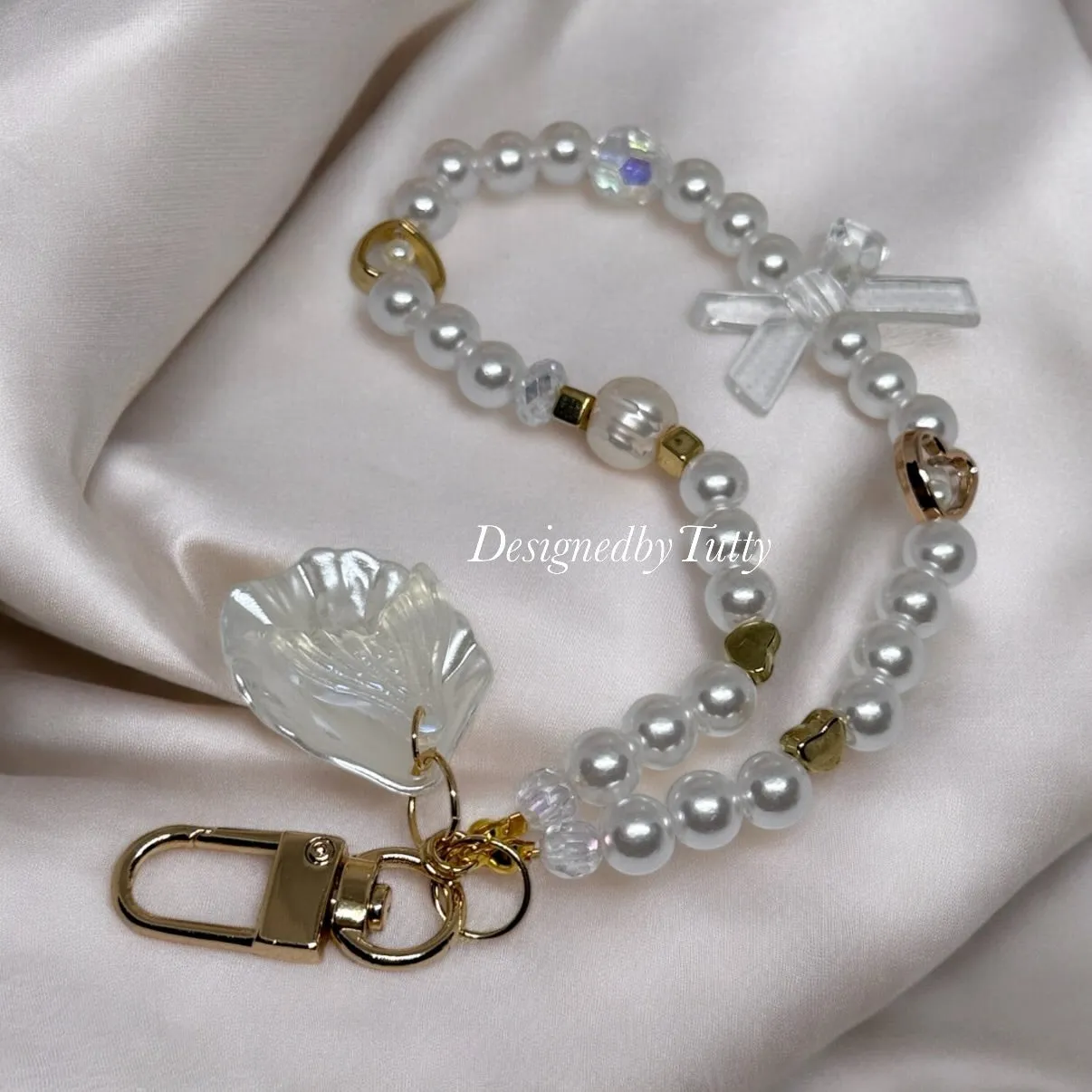 Pearl white keychain | golden clasp | white beads ribbon chain | lanyard