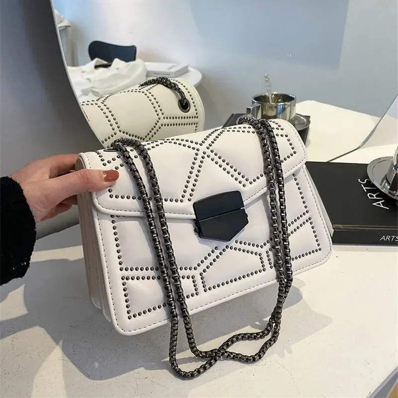 Vintage Rivet Chain Small Shoulder Bag for Women 💼✨